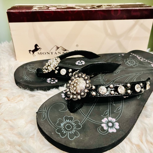 NIB MONTANA WEST Rhinestone Flower pattern flip flops Size: 7 - Picture 4 of 13